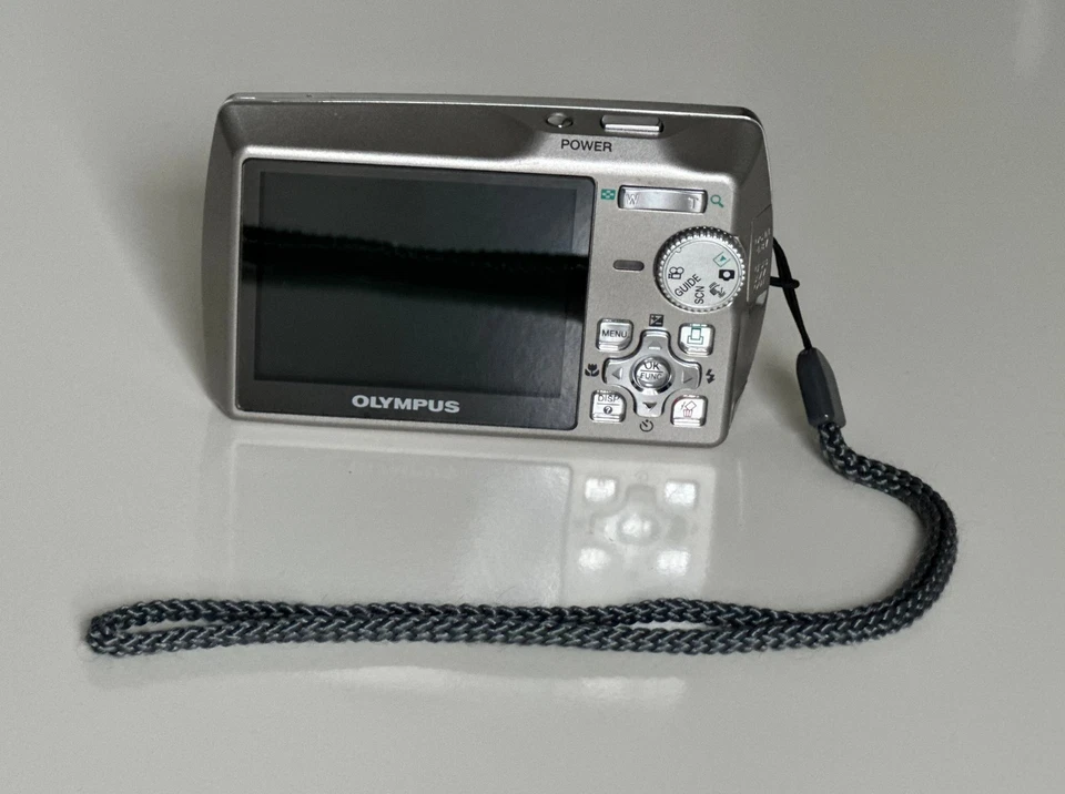 Olympus Stylus 710 All Weather 7.1MP Digital Camera, Case, SD Card, & charger - Image 4 of 4