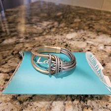 Bracelet Landing Company Modern Gray & Gold Boho Magnetic Closure 7" New