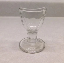 Vintage Clear Glass Eye Wash Cup 2 3/4" tall