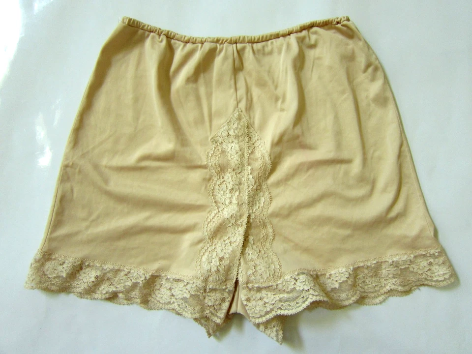 Braguita vintage OLGA DETRÁS DE CADA CULOTTES BRAGUITA FLORAL ENCAJE M satinado sedoso Foto 3 de 4