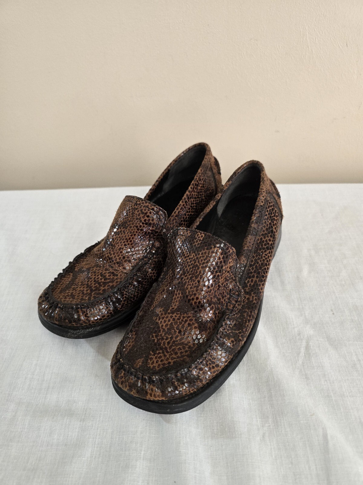 Women's Slip-on Dress Shoes  Upper Leather Viper Black  Brown Size 7.5M