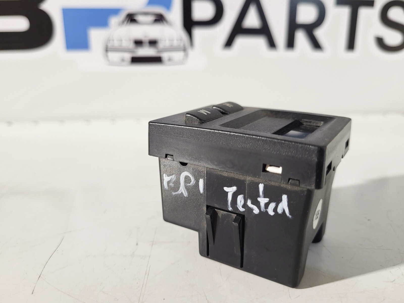 BMW E36 Compact Z3 Digital Clock 62138362857 for sale online | eBay
