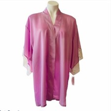 JOSIE NATORI Lavendar Satiny Lace Robe Size L