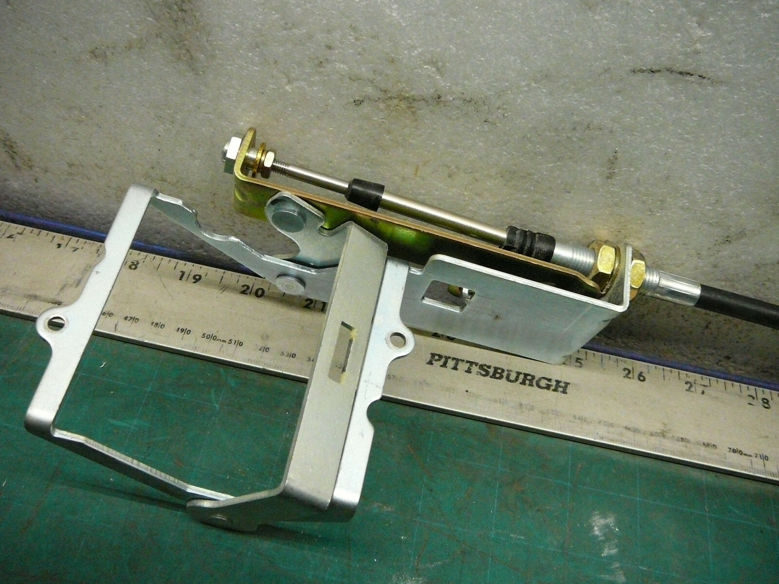 AllenBradley 560U Circuit Breaker Operating Assembly W/ Handle & Hinge