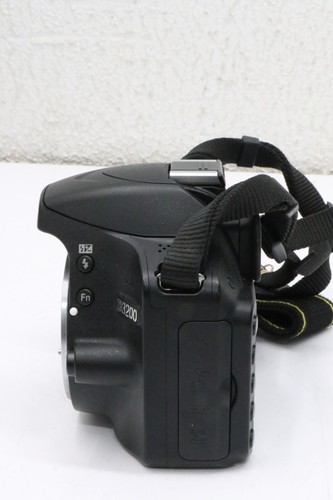 Nikon D3200 24.2 MP DSLR Camera w/ Nikkor AF-S DX 18-55mm VR Lens - Picture 4 of 15