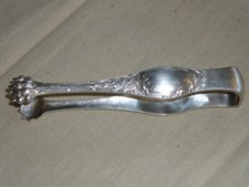 ANCIENNE PINCE A SUCRE GRIFFE PATTE DE LION METAL ARGENTE DECOR OLIVIER POINCON