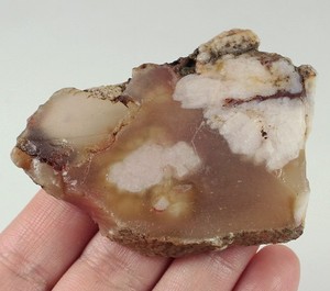 173Ct Natural Sakura Agate Blossom Facet Rough Specimen Madagascar YYM651