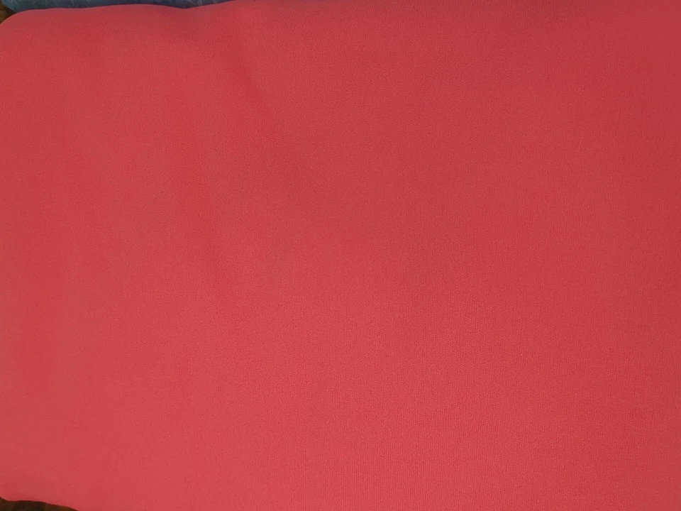 Tela gris Wonder Woman, rosa macizo, azul con hojas, 1 lb 14 oz Foto 4 de 4