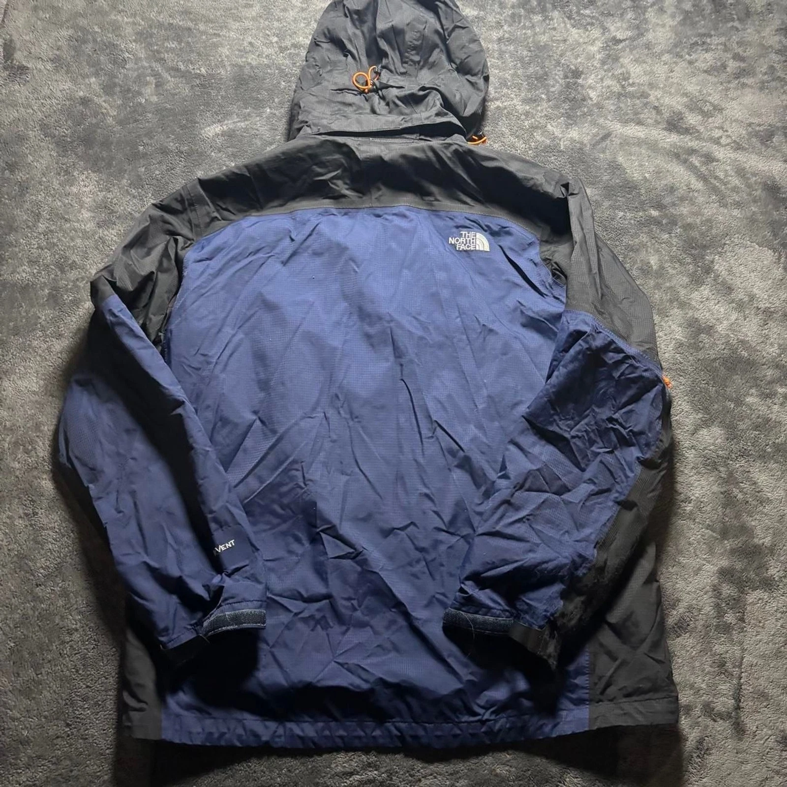 The North Face HyVent Rain Shell Jacket Mens Large Blue Black Colorblock - product detail image 5