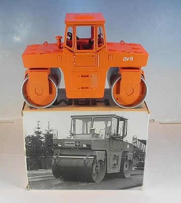 NZG 1/25 Nr. 224 HAMM DV 8 Tandem-Roller Strassenwalze OVP #2986