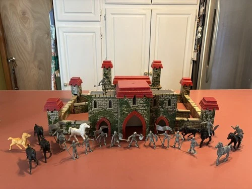 Vintage Louis Marx Prince Valiant Medieval Castle w/13 figures & 10 horses 1950s