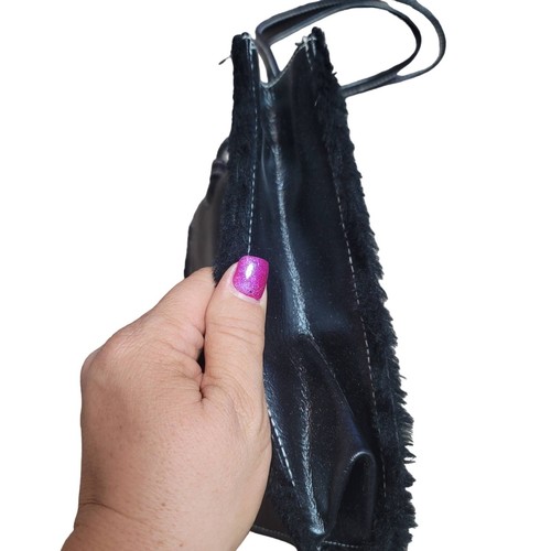 Sac à main seau noir bords fausse fourrure 8" hauteur 8,5" largeur - Photo 5/8
