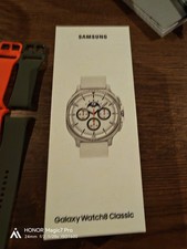 Samsung Galaxy Watch8 Classic 46mm LTE - Bianco con 6 Cinturini