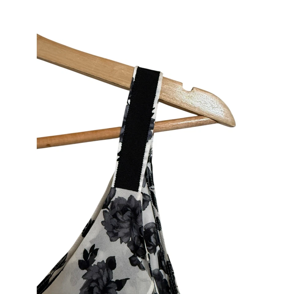 Blusa floral sin mangas de seda para mujer White House Black Market talla pequeña Foto 4 de 4