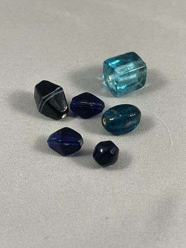 78 Mix Pre / Post Early 1900’s HandBlown Blue Glass Beads Cobalt Rare Collection - Picture 7 of 12