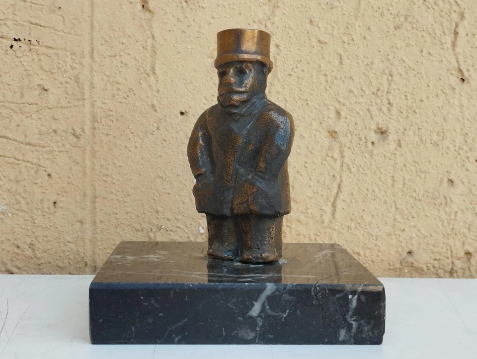 SCULTURA IN BRONZO DI FRANZ BORGHESE FIRMATA SU BASE IN MARMO NERO VENATO Leggi - Immagine 2 di 4