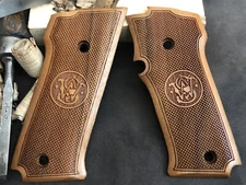 Smith & Wesson Turkish Walnut Wood Grips. S&W Model 59, 459, 659. 9mm. Checkered