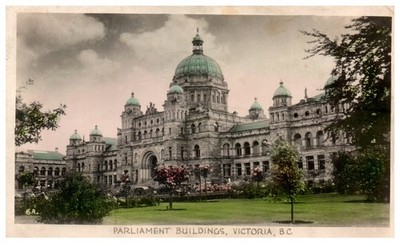 Vintage Postcard Parliament Buildings Victoria BC Canada Green Domes
