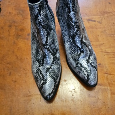 Very Volatile BLACK  Snakeskin Print Ankle Boots  Size 8.0