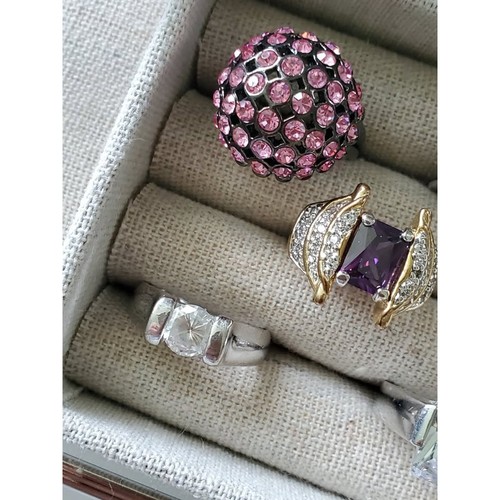 Vintage Lot of Bling Rings - Picture 4 of 4
