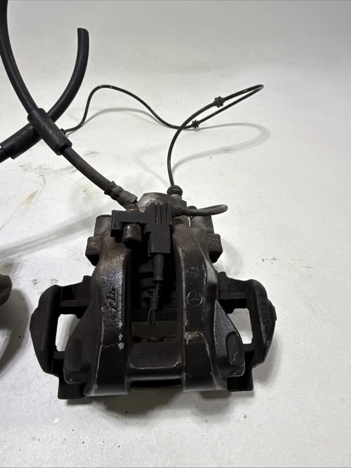 10-16 MERCEDES BENZ E550 E350 W212 PAR PINZA FRENO TRASERA IZQUIERDA Y DERECHA OEM Foto 3 de 4