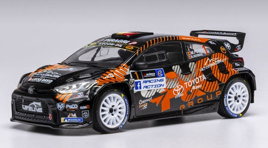 Toyota GR Yaris Rally2 miniature 1/43 IXO - Édition collector Ypres Rally 2024 haut de gamme
