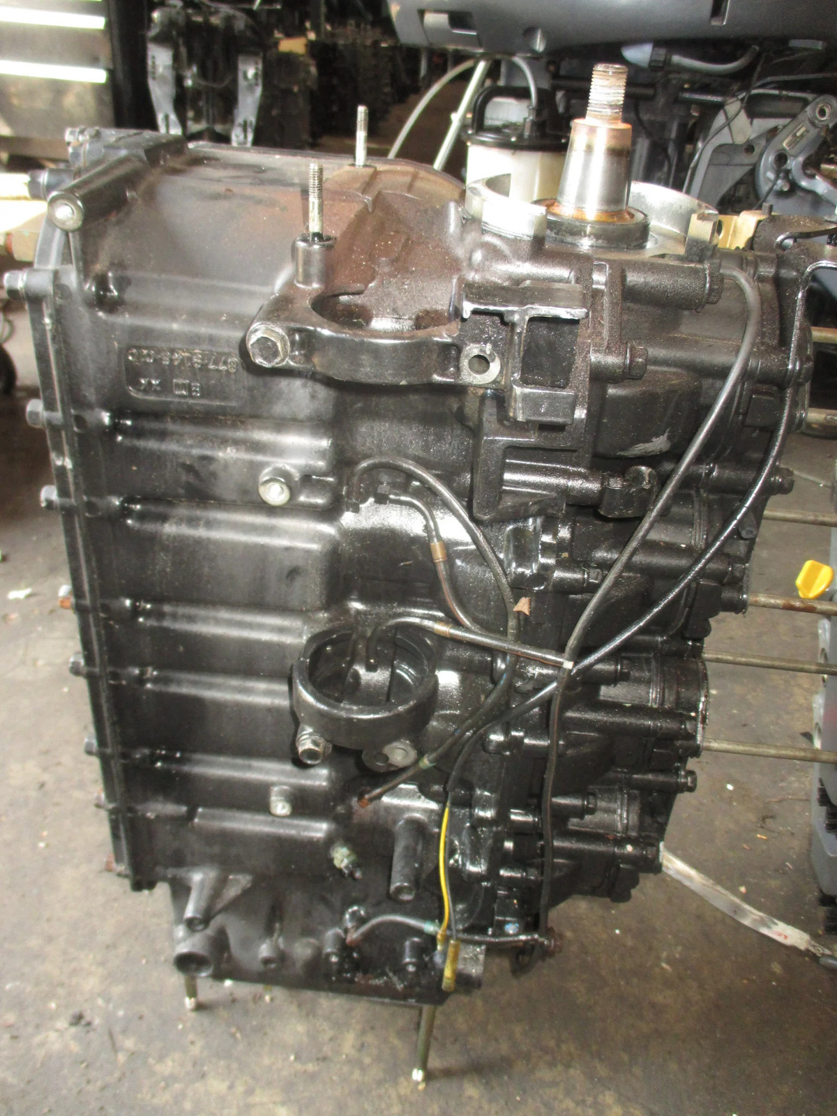Mercury 125hp 2 Stroke 4 CYL outboard Crankcase Powerhead