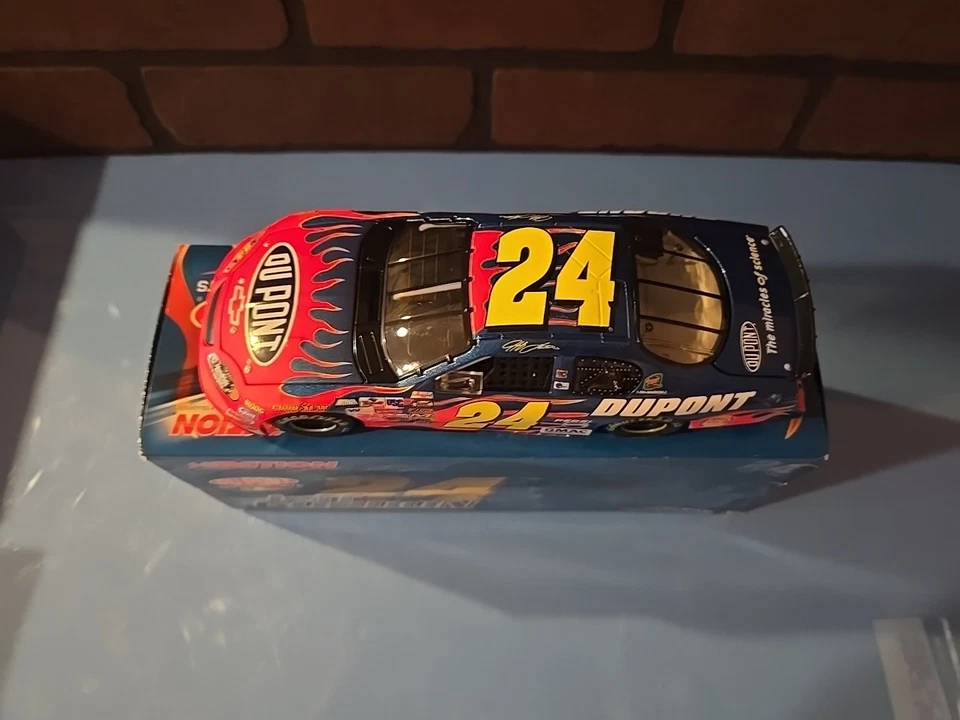Jeff Gordon 2004 Action #24 Dupont Monte Carlo/2.796 Hecho ¡¡EXRARO!! 1 de 2.796 Foto 2 de 4