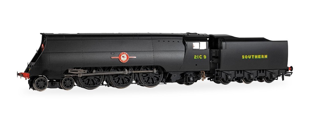 Hornby R30455 SR Merchant Navy Class 21C9 'Shaw Savill'
