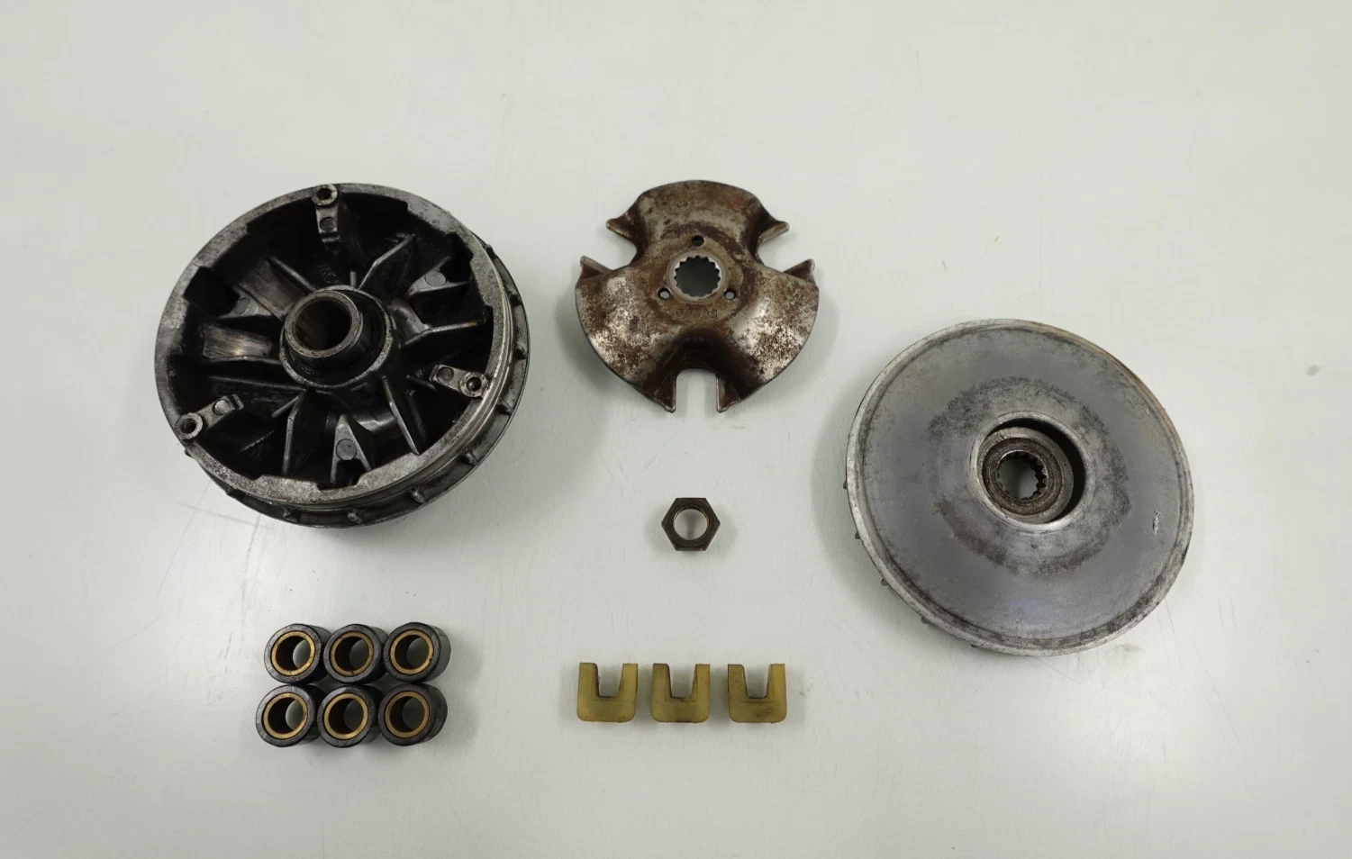 1990 Yamaha SnoSport 125 / SV125P OEM Primary Drive Clutch 87A-17611-00-00