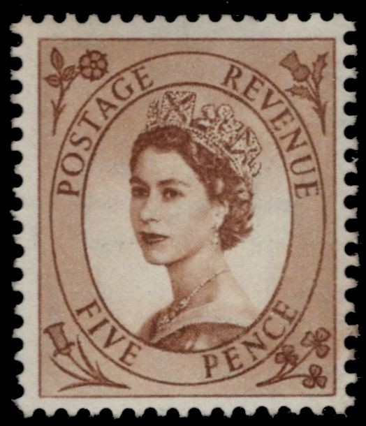 洋書 THE QUEEN: Elizabeth II 91Hl4pNjo7L.jpg
