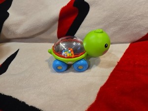  Baby Crawling Toy Poppity Pop Turtle  With Ball Popping 2013 Fisher Price