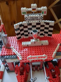 LEGO 8672 Ferrari Finish Line, Manual, Schumacher, Barrichello  100%