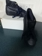 Bella Comoda Sneakers. Size 3.  No Box