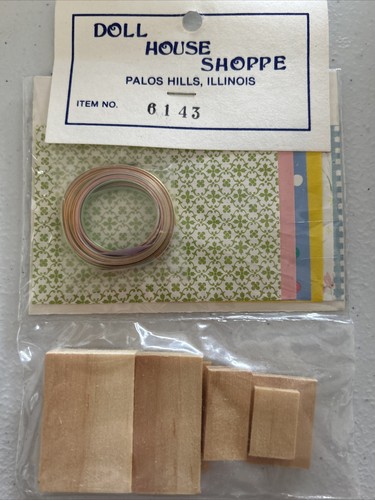 Dollhouse Miniature Christmas Presents Gift Package Wrapping Paper Bows Wood NEW