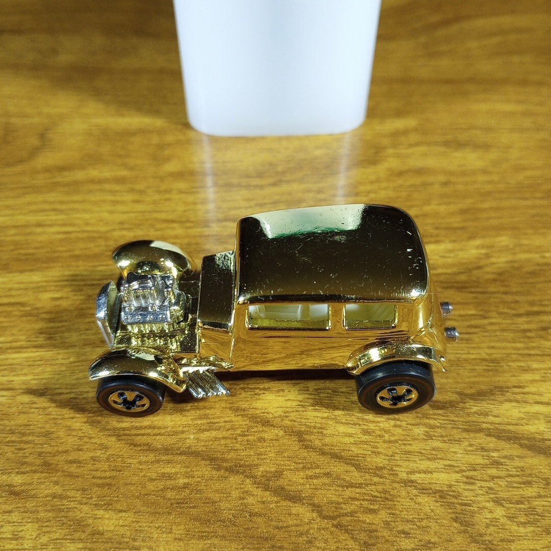 ホットウィール '50 フォードF6 ロードキル スタビー ボブ 1950 FORD F6 STUBBY BOB – Motor Trend: Roadkillの新しい