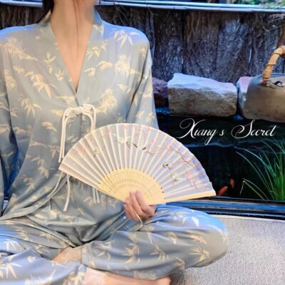 New Chinese style pajamas, Chinese style women's home clothing, silk set