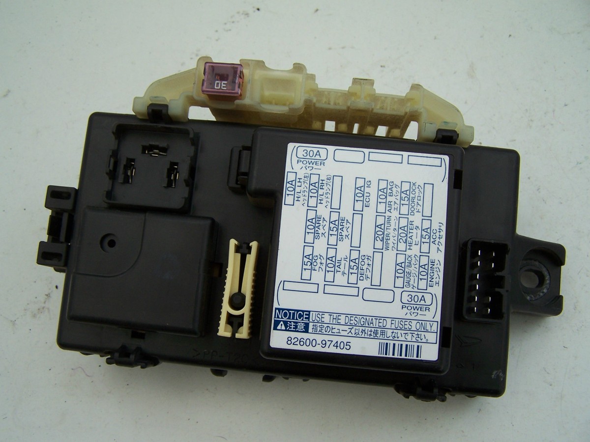 Daihatsu YRV Fuse box 82600-97405 (2001-2004) | eBay