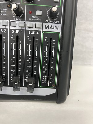 MACKIE PRODUCTS PRO FX 16v2 MIXING BOARD (FOR PARTS BROKEN MACKIE PRODUCTS PRO FX 16v2 MIXING BOARD (FOR PARTS BROKEN