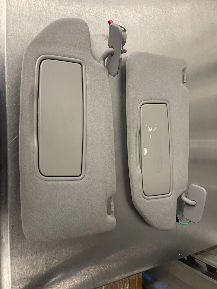 Juego de parasoles con iluminación OEM 2005 2006 2007 2008 2009 Volvo S60 Foto 3 de 3