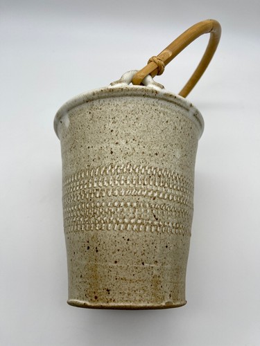 "Cubo de cerámica artística Darrel Bowman Bangor, estudio Wisconsin cubo mango de madera 6,75" - Imagen 7 de 8