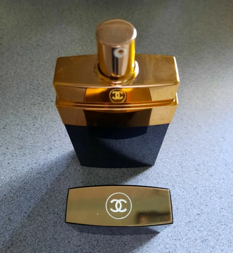 Chanel No. 5 by Chanel 2 oz Eau De Parfum Premiere Refillable