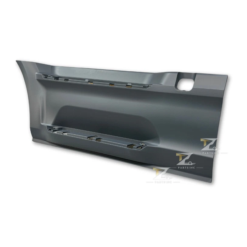 2022-2025 Peterbilt 579 Front Step Fairing Driver | N33-6116