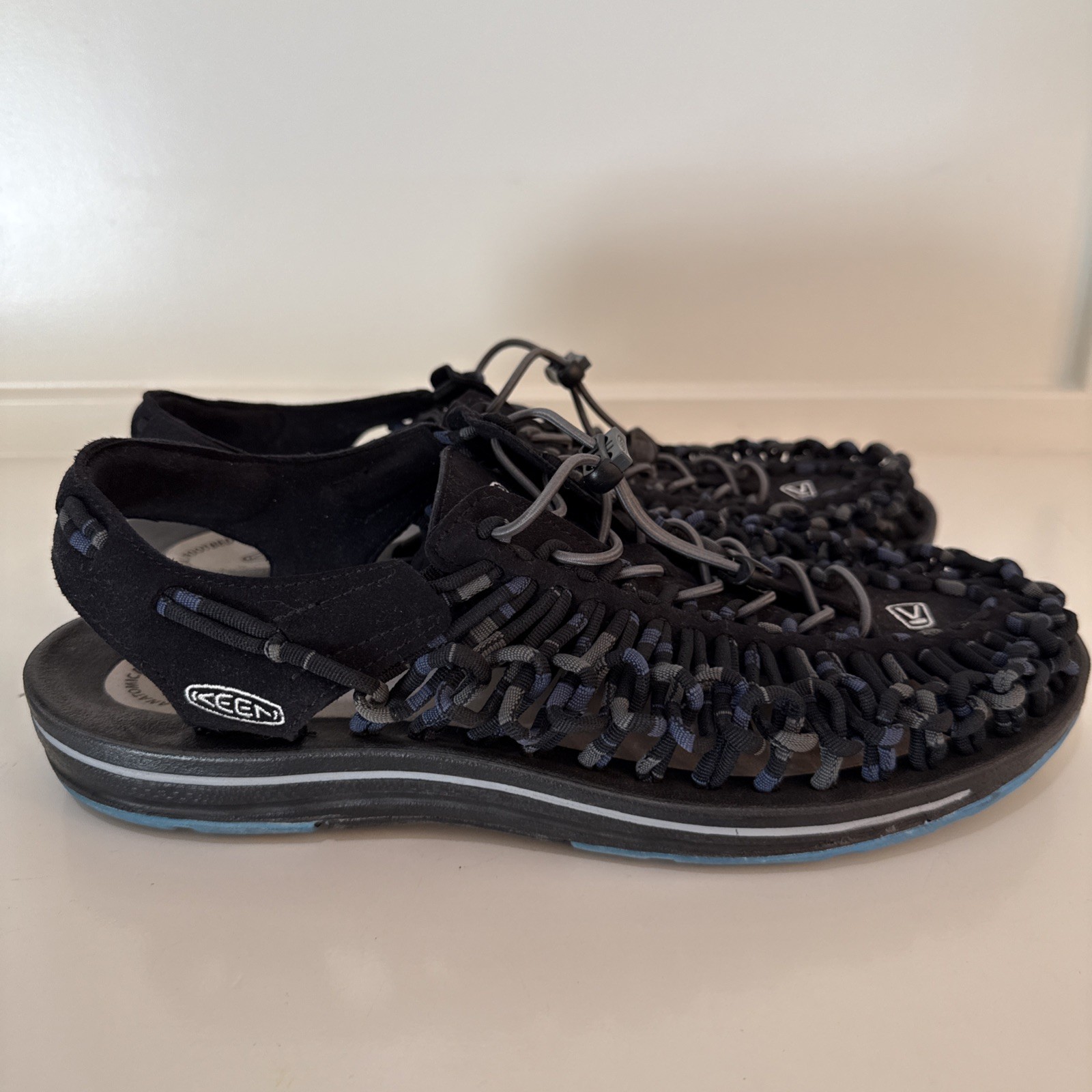 Sandalo Keen Uneek uomo taglia 11 5 Paracord sport outdoor trail nero blu comodo