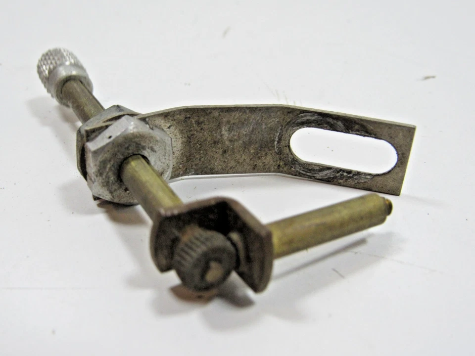 老式 Working Coleman Lantern Spark Igniter Flint Striker 220/228/200 #A4-A — 第 3/4 张图片