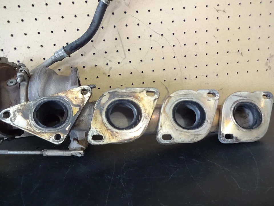 Mercedes-Benz CLS 2012 4,7 L turbo cargador OEM Foto 3 de 4