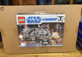 LEGO 7675 Star Wars AT-TE Walker complete w/ Mini-figures & Manual Captain Rex