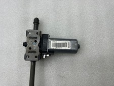 Mercedes-Benz GLS X166 2017 Stellmotor elektrische Sitzverstellung 960562105 Mercedes-Benz GLS X166 2017 Stellmotor elektrische Sitzverstellung 960562105