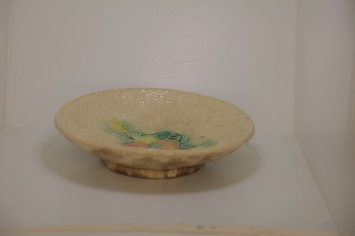 Antique Majolica Tin Glaze Earthenware Bowl Light Tan Fruit Wheat Stalks 8 1/2”d - Picture 7 of 13