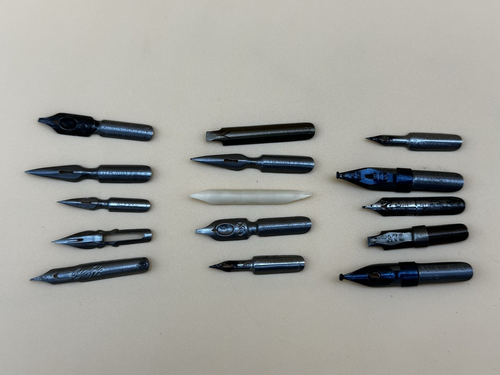 Lotto di 15 vecchie penne da scrittura, nuove e usate, miste, vedi foto